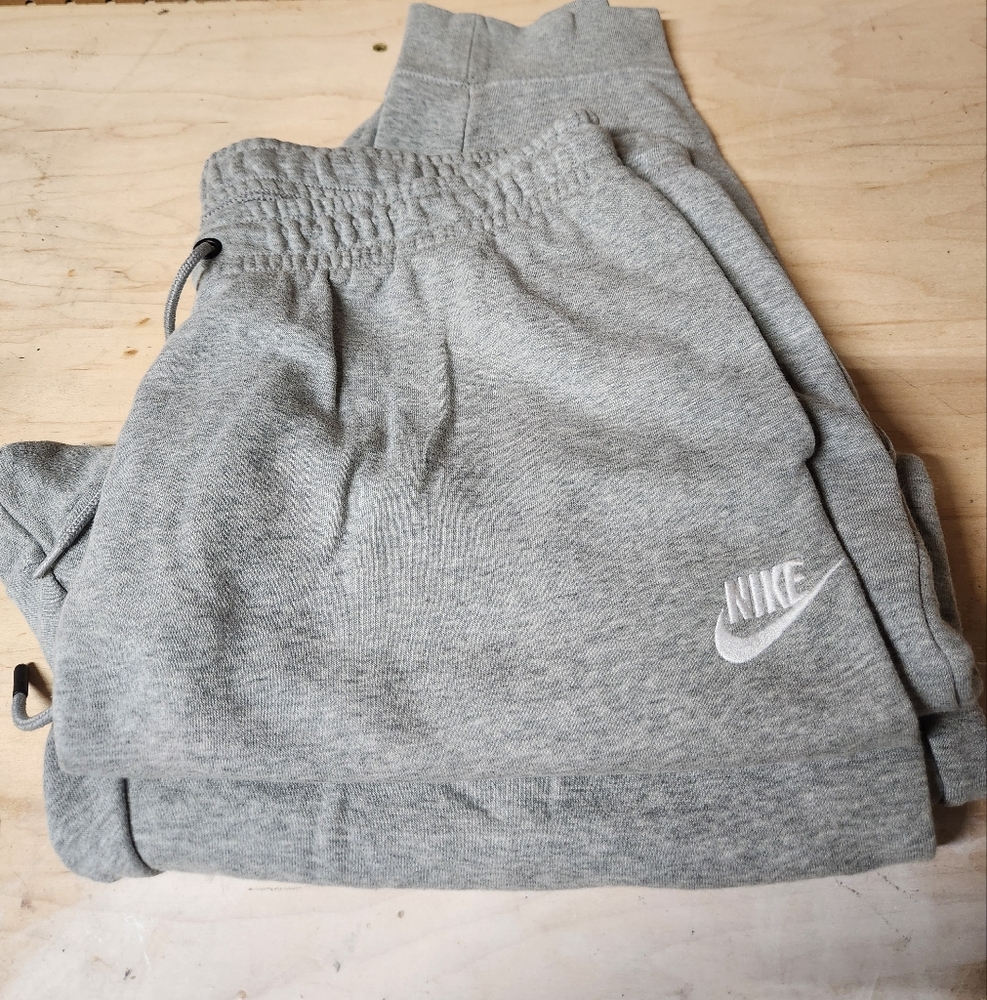 Nike Gray Sweatpants Soft Cotton-Blend Joggers